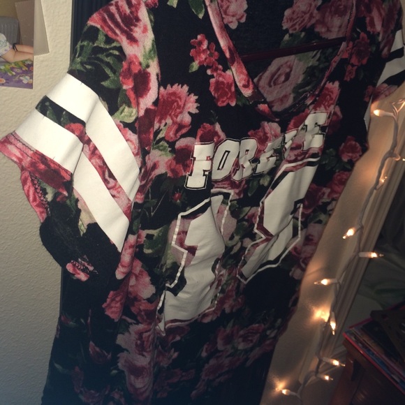 Shirt - Picture 2 of 3