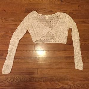 Lace, long-sleeved crop top/crop cover up