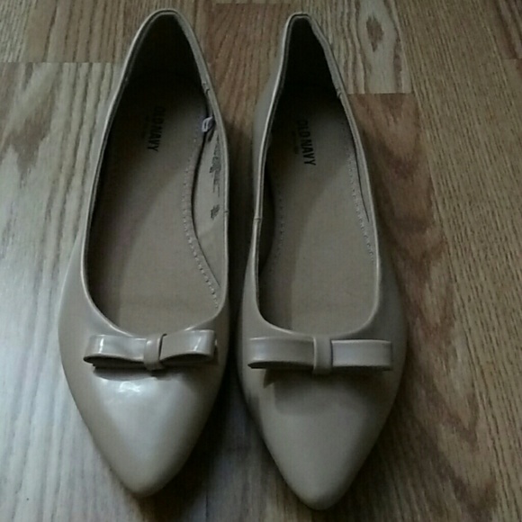 Tan flats