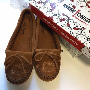 Minnetonka for Hello Kitty Kilty Moccasin in brown