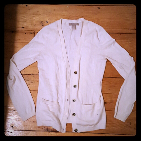 White Banana Republic sweater