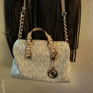 Micheal Kors  Large Grayson Satchel