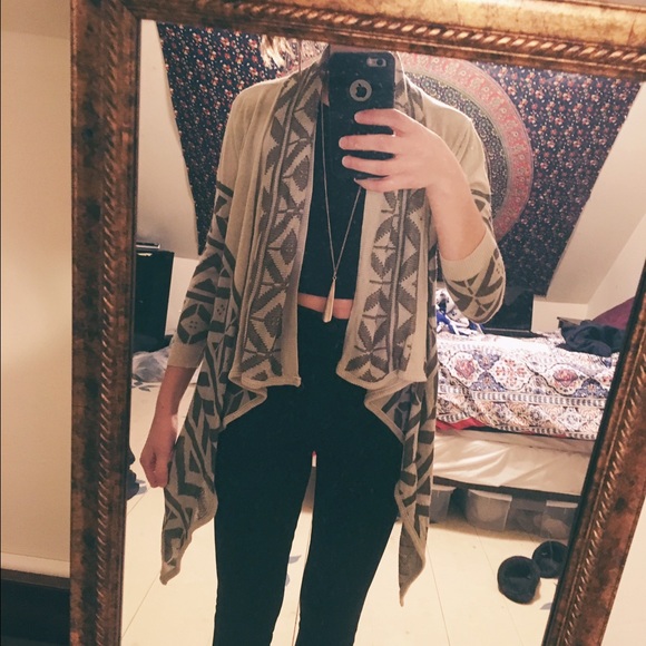 American Eagle Outfitters Sweaters - Beige and olive green light sweater