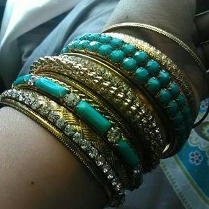 Meet your Posher, Yesenia