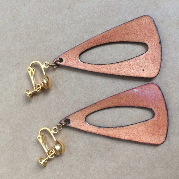 Earring - Picture 3 of 3