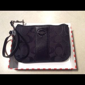 Coach Wristlet Black