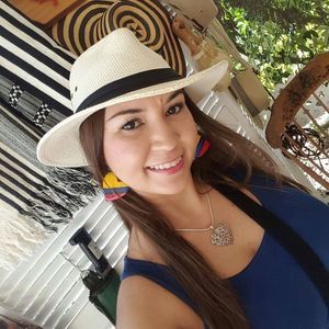 Meet your Posher, Viviana