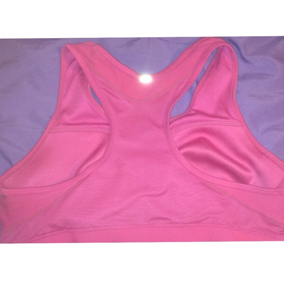 Dri fit Nike sports bra - Picture 2 of 3
