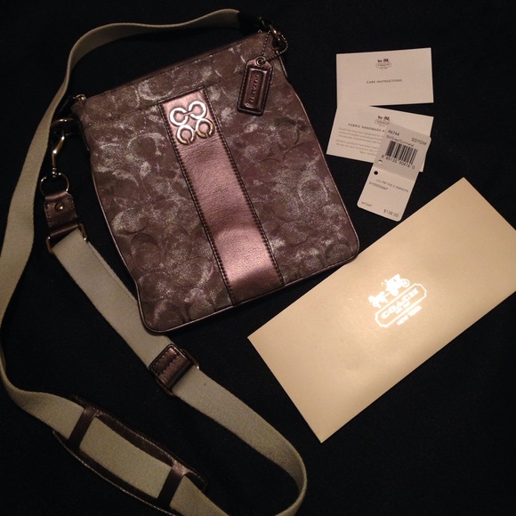 Authentic Coach Signature Swingpack Crossbody Bag