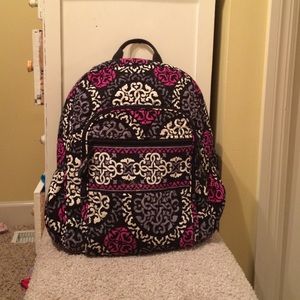 Full size Vera Bradley backpack😌😜