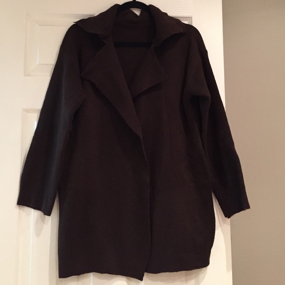 Oversized brown sweater jacket