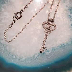 Diamond Key Pendant Necklace - 14k white gold 💍💗