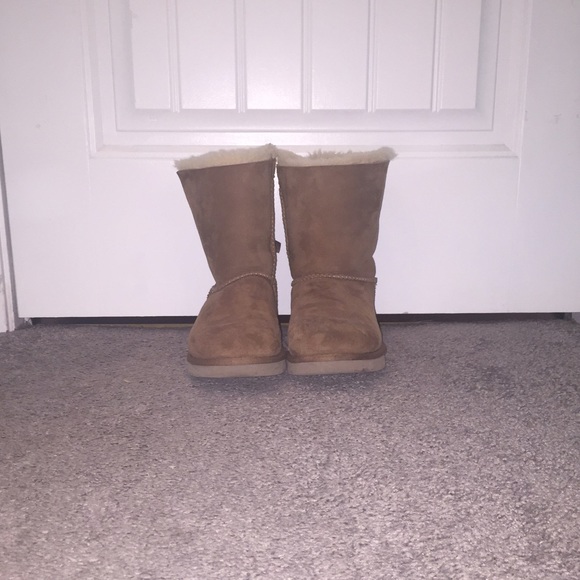 Brown Bow Uggs