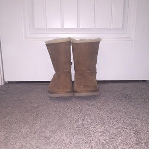 Brown Bow Uggs