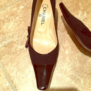Authentic beautiful and classy Chanel kitten heels