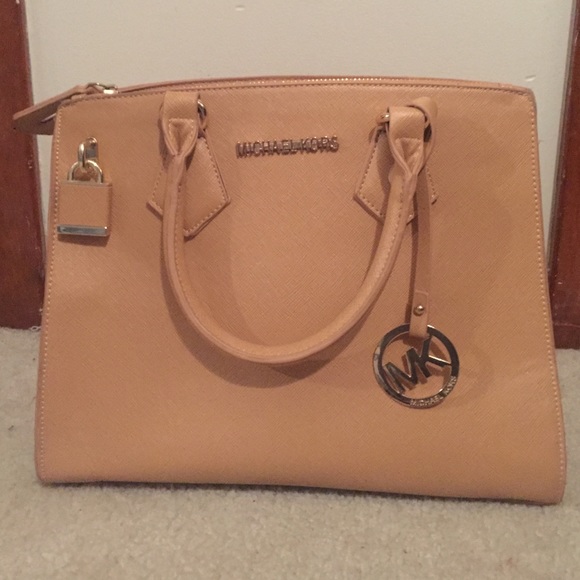 Michael Kors purse!!