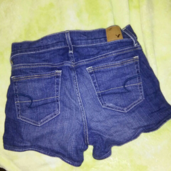 AE Shorts - Picture 2 of 2