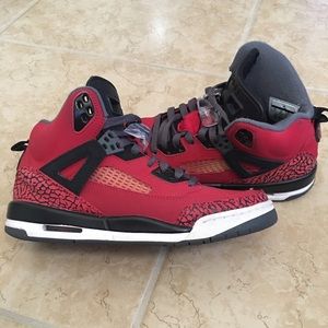 Jordan spizike toro red