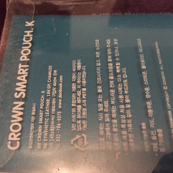 Cute Crown Smart Pouch - Picture 2 of 4