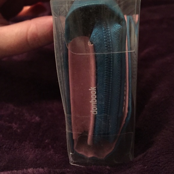 Cute Crown Smart Pouch - Picture 4 of 4