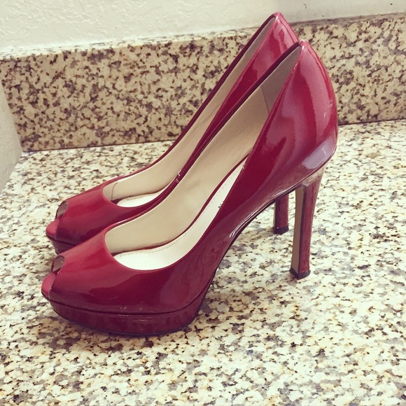 Red pumps
