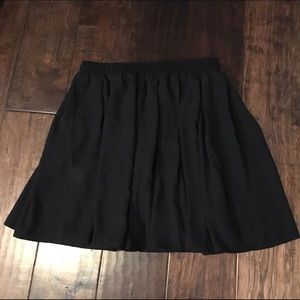 BRANDY MELVILLE Chiffon Skater Skirt