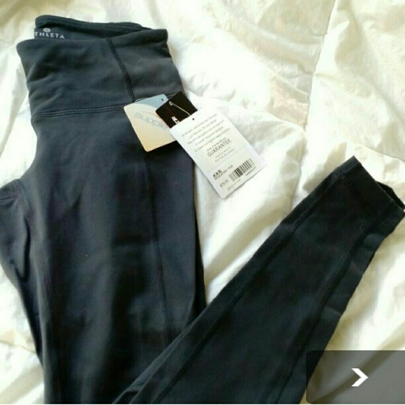 **SOLD** Athleta Revolution Legging - Picture 1 of 2
