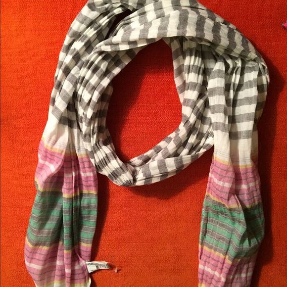 AEO Scarf