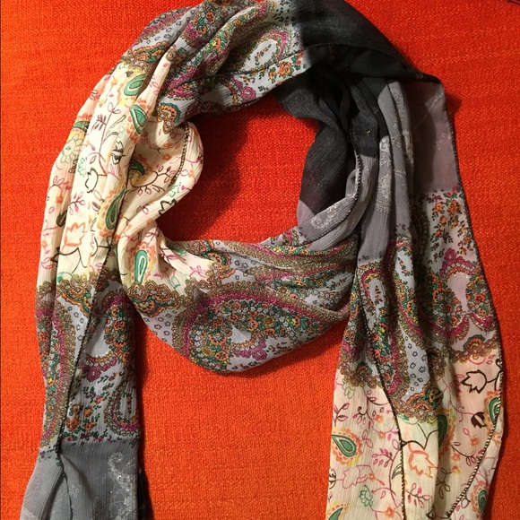 Colorful light scarf