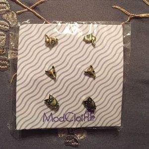 Flash sale!! 🛍Super cute earrings🛍