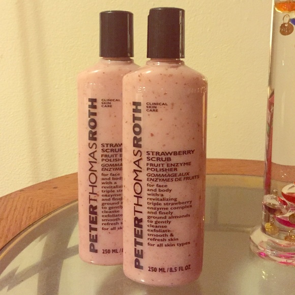 STRAWBERRY SCRUB