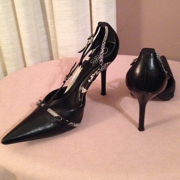 Designer Shoes - Picture 2 of 4