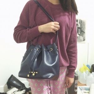 Dark blue bucket bag