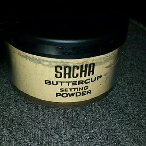 Sacha Buttercup setting powder