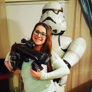 Meet your Posher, Christine