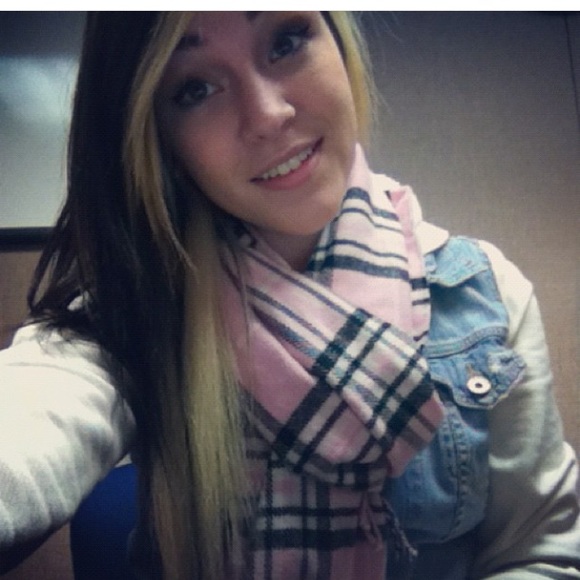 Pink plaid scarf
