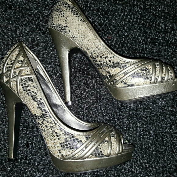 Icora Snakeskin Peep-toe Platform Sandals/Pumps