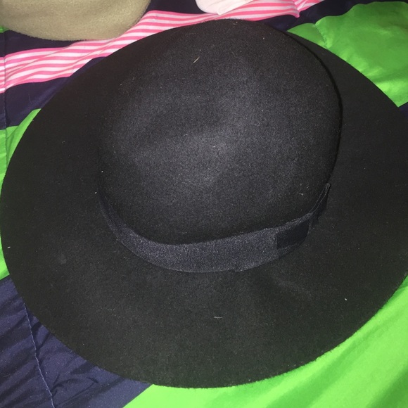 Black wool hat