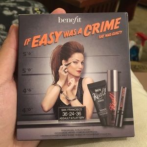Benefit sample kit  (mascara, remover, linear)