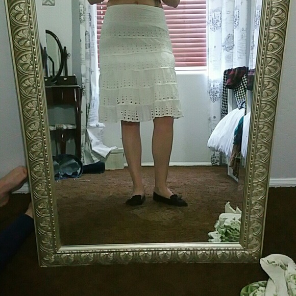 White eyelet skirt size L