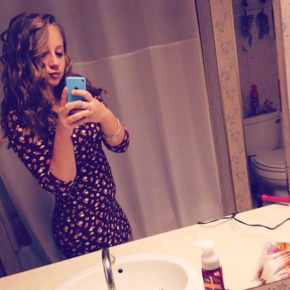 Meet your Posher, Abigail