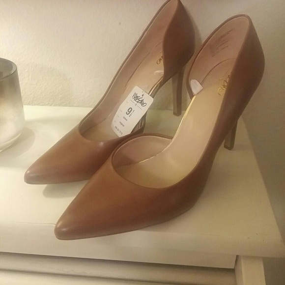 NWT Mossimo Cognac Lainee Pumps