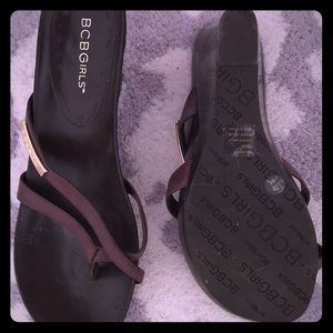 💕"BCBGirls" brown wedges💕