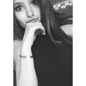 Meet your Posher, Riley