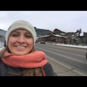 Meet your Posher, Sara