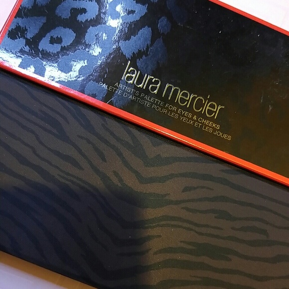 Laura Mercier Artist Palette - Picture 4 of 4