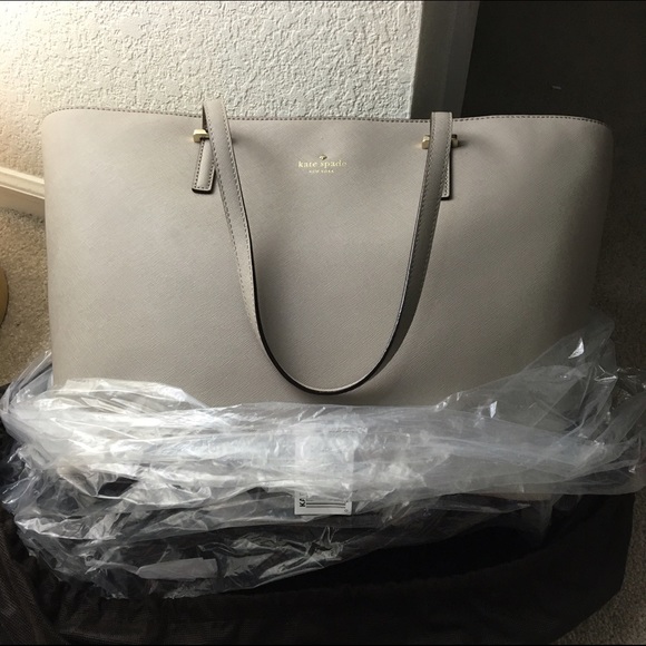Kate Spade Cedar Street Tote Med