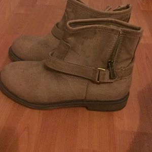 Brand new forever 21 booties