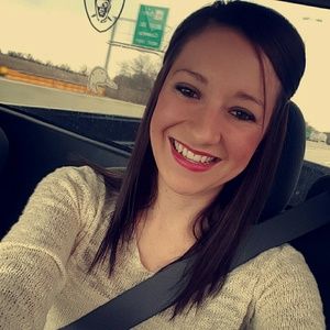 Meet your Posher, Melissa