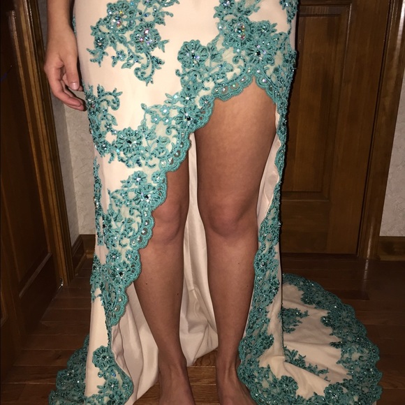 Prom dress. Nude and turquoise - Picture 2 of 4